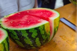 反差大赛吃瓜内容,吃瓜群众笑翻天！