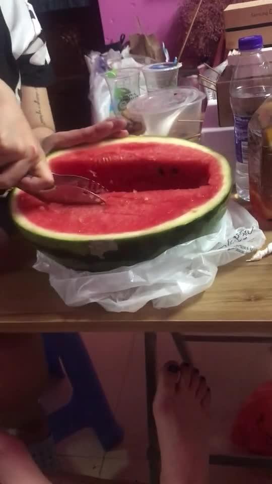 寝室视频吃瓜,揭秘校园生活那些事儿